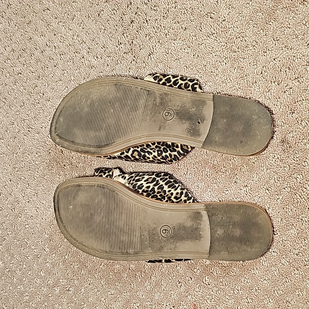 Leopard Print Sandals - Picture 2 of 3
